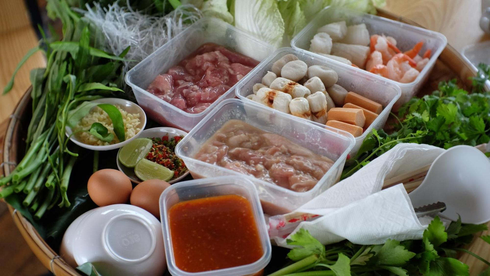Nok Chan Mee Na Chom Thong Eksteriør billede