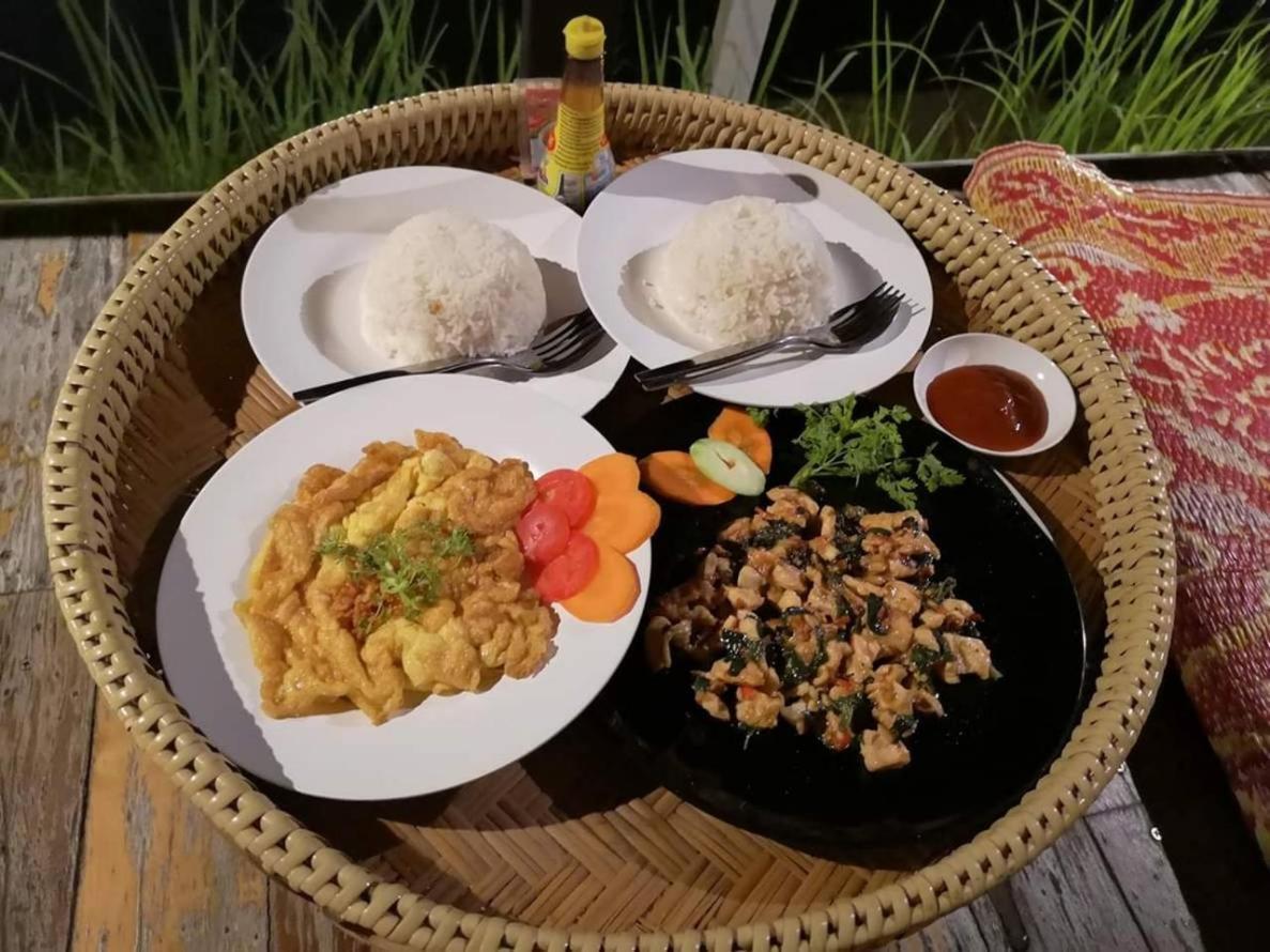 Nok Chan Mee Na Chom Thong Eksteriør billede